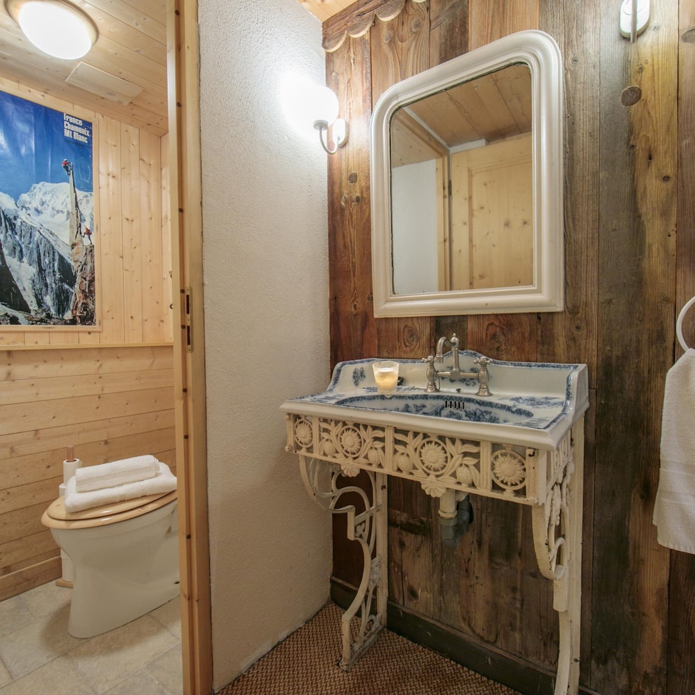 Chalet Du Croz RJ in Le Tour Argenti re
