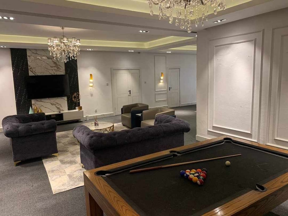 Sujimoto Residences Precious