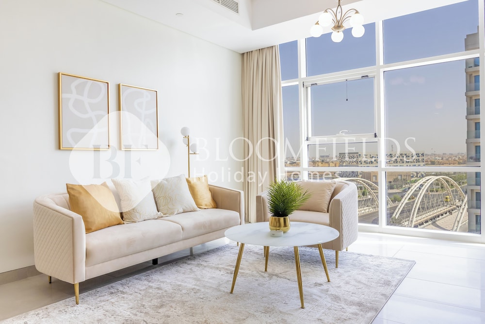 Bloomfields Grandeur 1BR In Lamar Raha