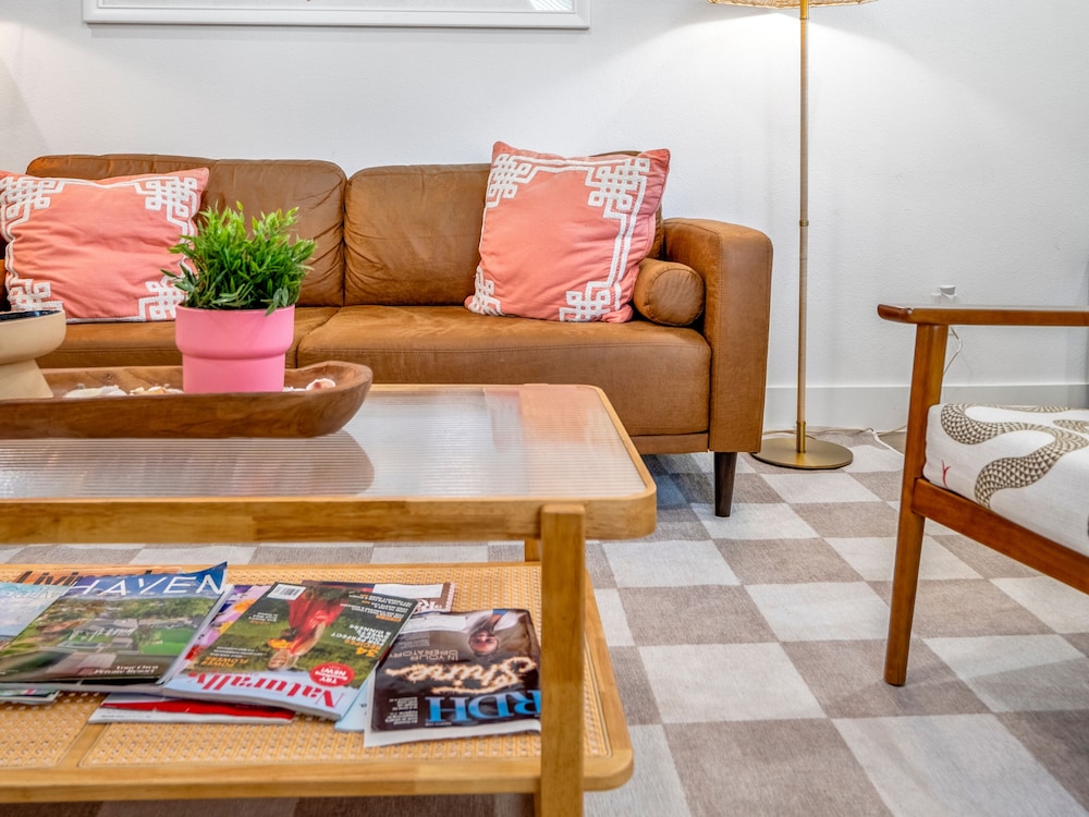Sandy Toes Retreat by Ryson Vacation Rentals