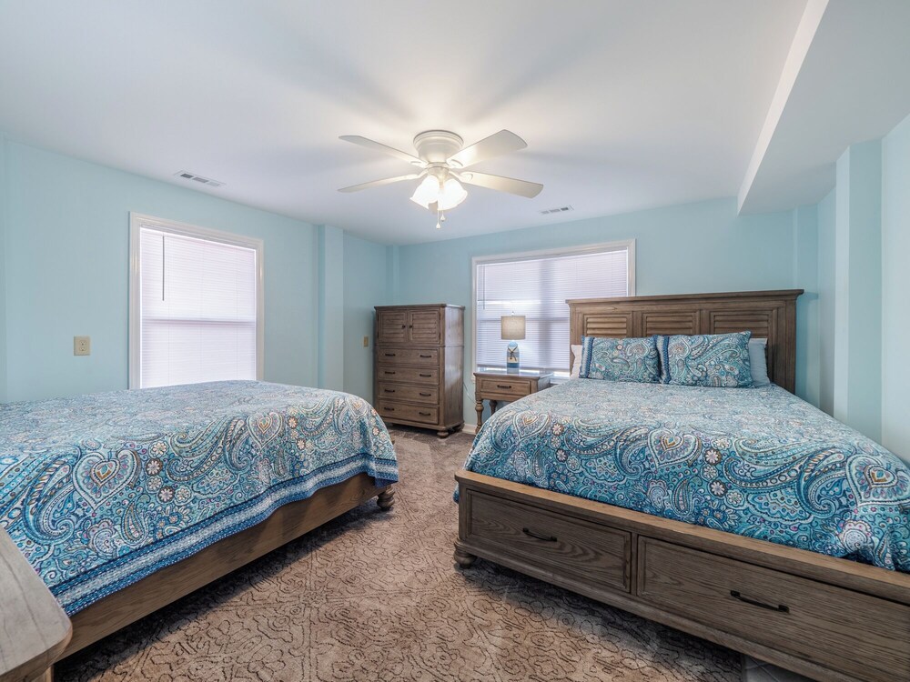 Bear's Den by Topsail Realty