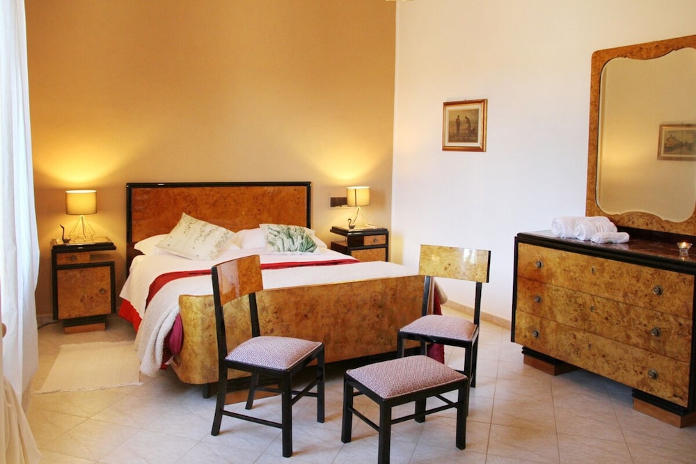 Tenuta Piana 1: Direct Access to the sea