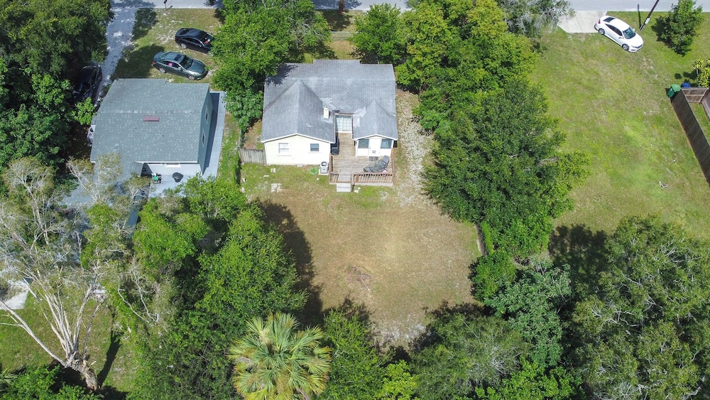 Charming Seminole Heights Getaway