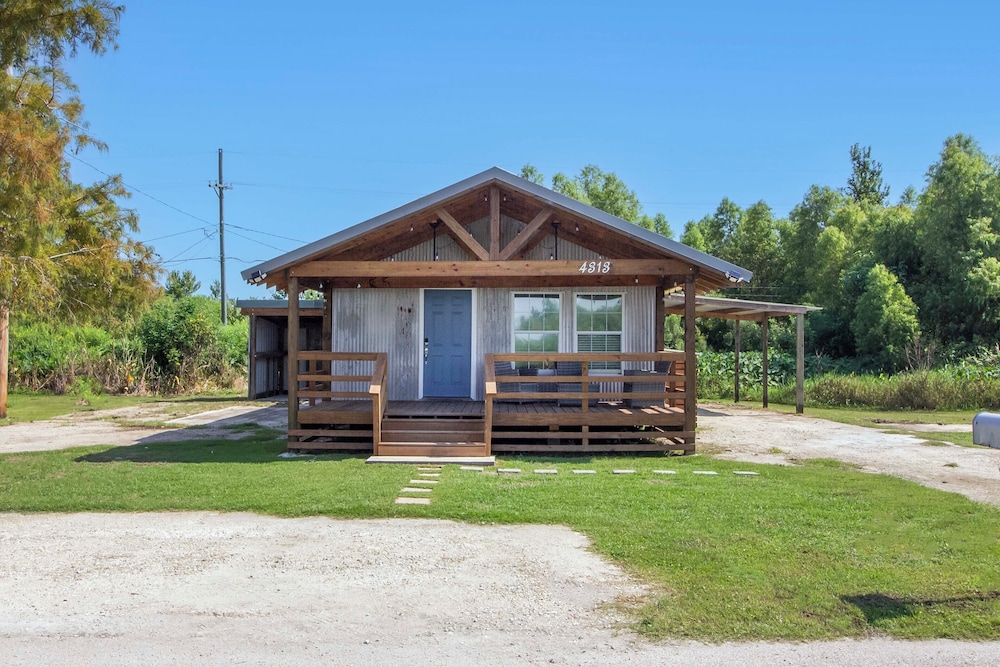 Private Dock: Des Allemands Cabin on the Bayou!