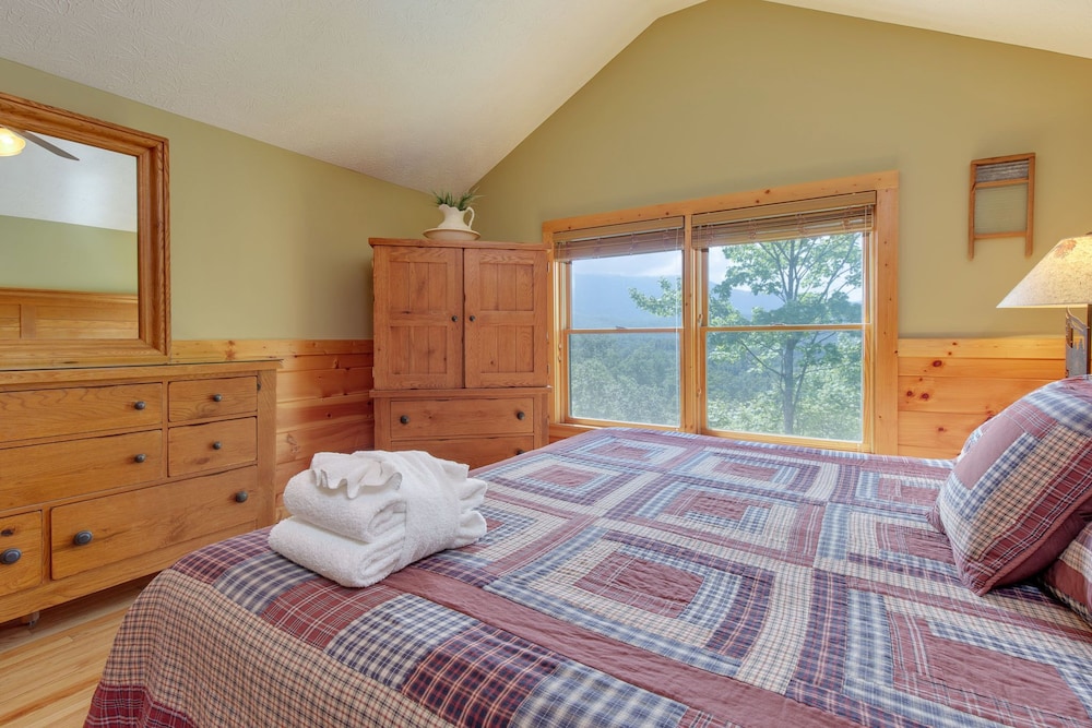 Enchanted View Lodge view 4
