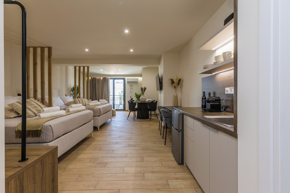 Raise Thiseio Stylish Living