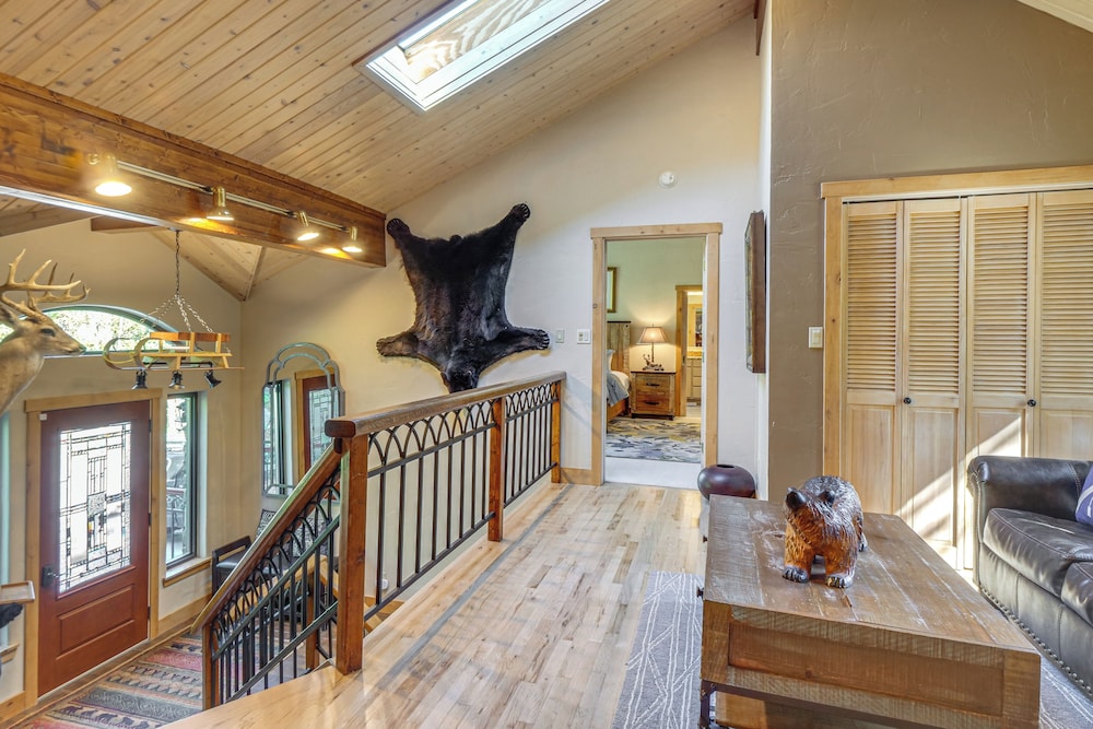 Steps to Ski Shuttle: Breckenridge Home w/ Hot Tub