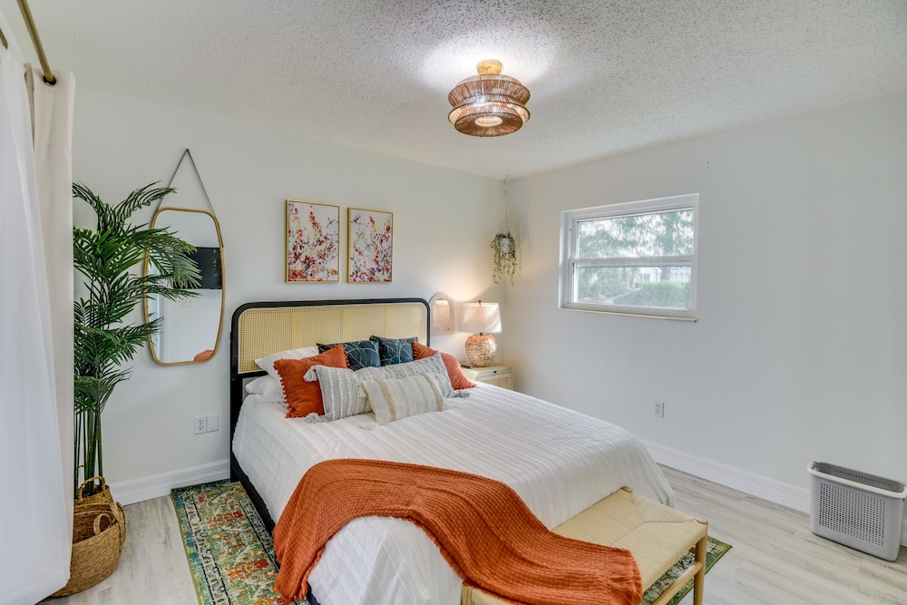 Coastal Palm Coast Home w/ Heated Pool + Lanai! view 5
