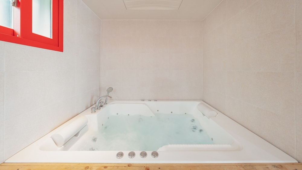 Gapyeong The Hue Spa Pension