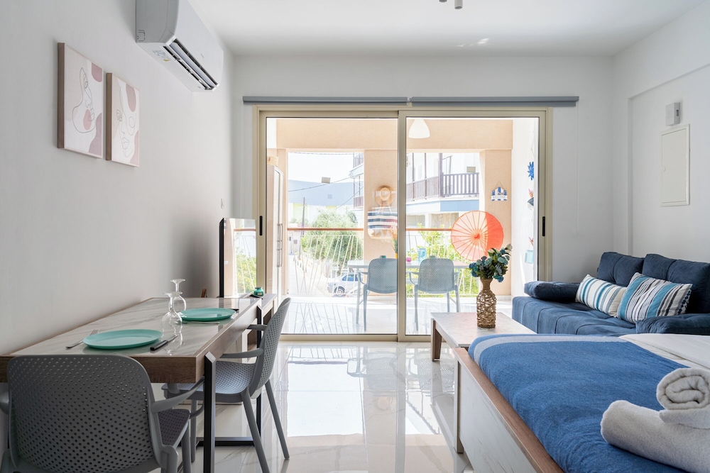 Sunny Side Studio W-Terrace Larnaca