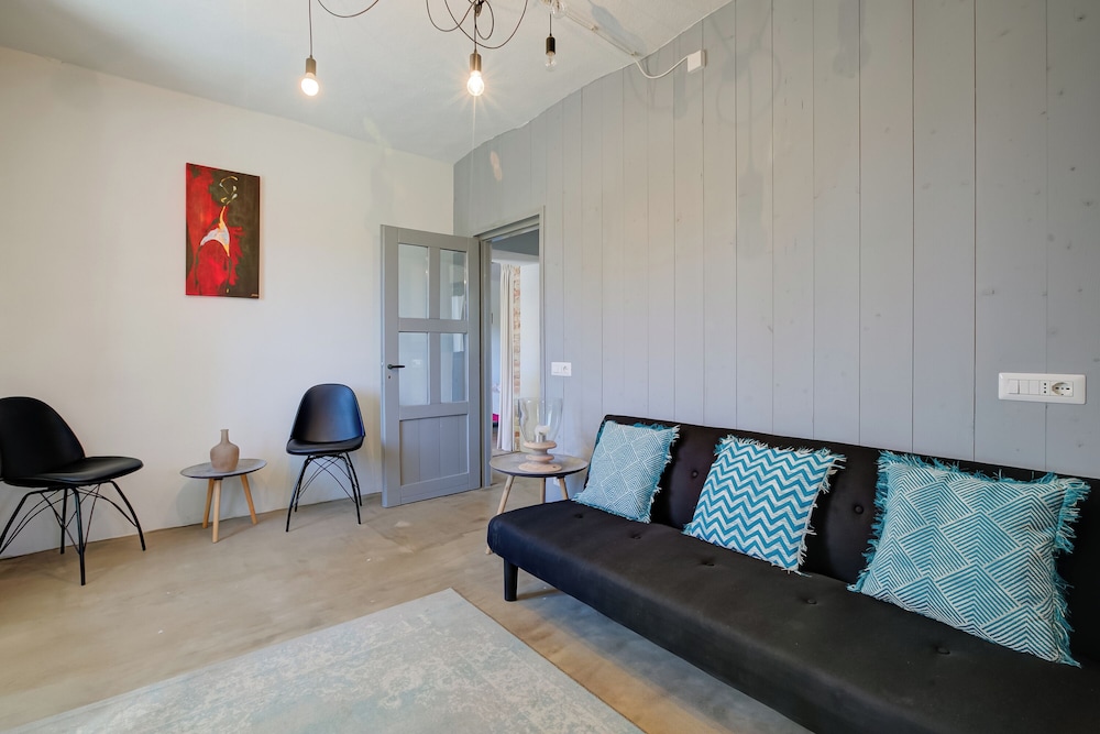 Bocca Al Lupo Apartments