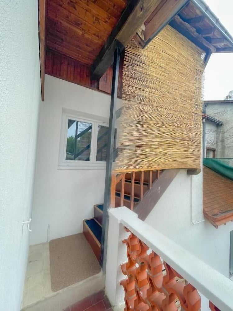 Felicidade Hostel