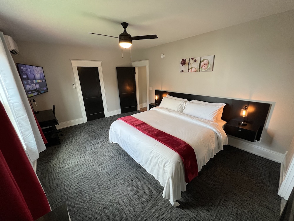 Homestay on Main by Twin Lakes Creamery view 5