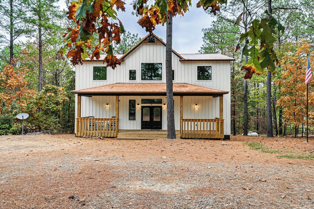 6 Mi to Broken Bow Lake: Home w/ Game Room!