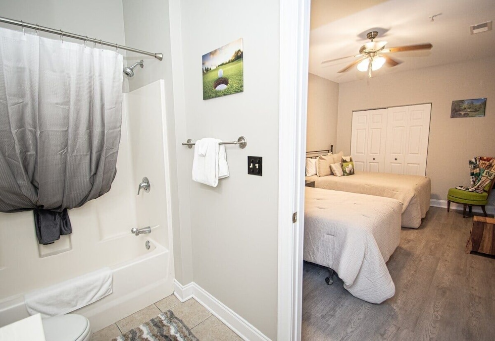 World Tour 100-201a 3 Bedroom Condo
