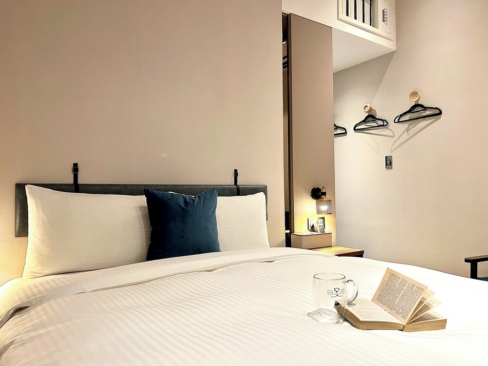 Fun Stay Inn Ximen
