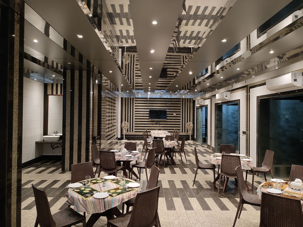 Sapphero Resorts A Unit Of Shri Sai Hospitality