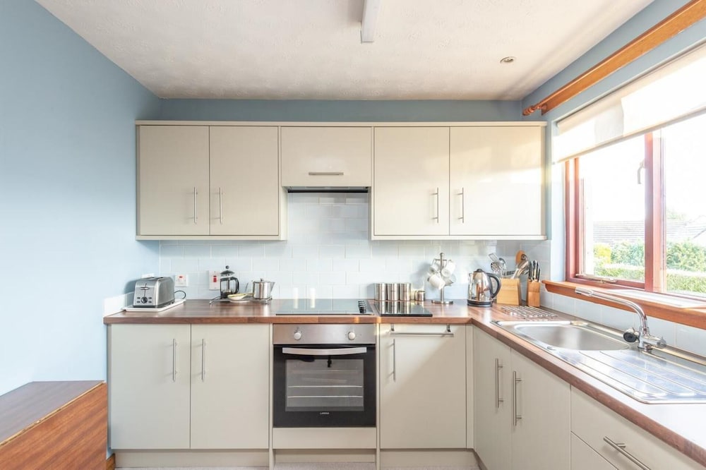 2 Bed Home With Private Garden in the Highlands view 5
