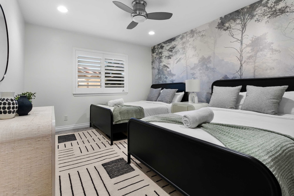 Luxury Pool Home w Theater Games Mountain View