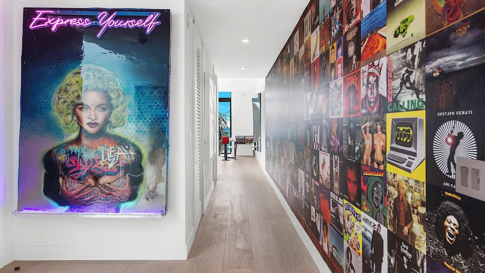 Luxury Vacation Rentals in South Beach by LRMB