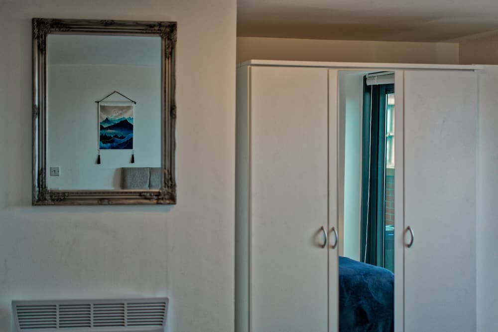 Lovely 1 bedroom apartment with a view view 5