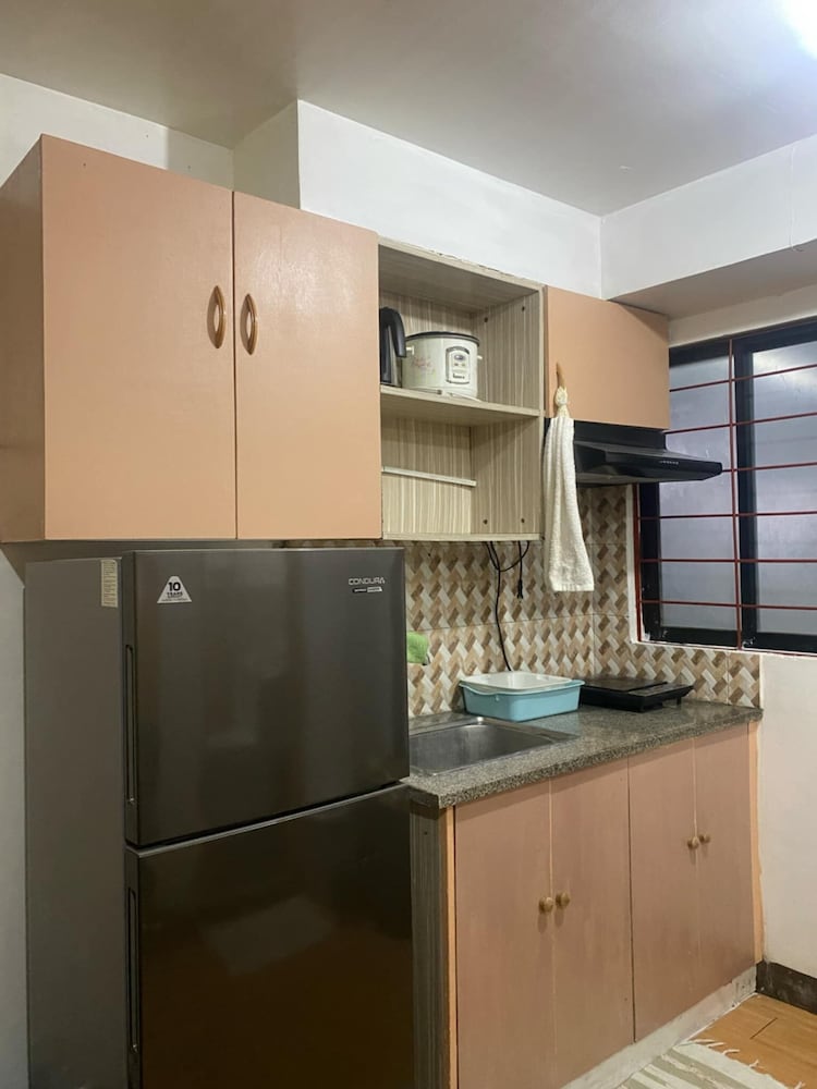 Deca Homes - Hernan Cortes