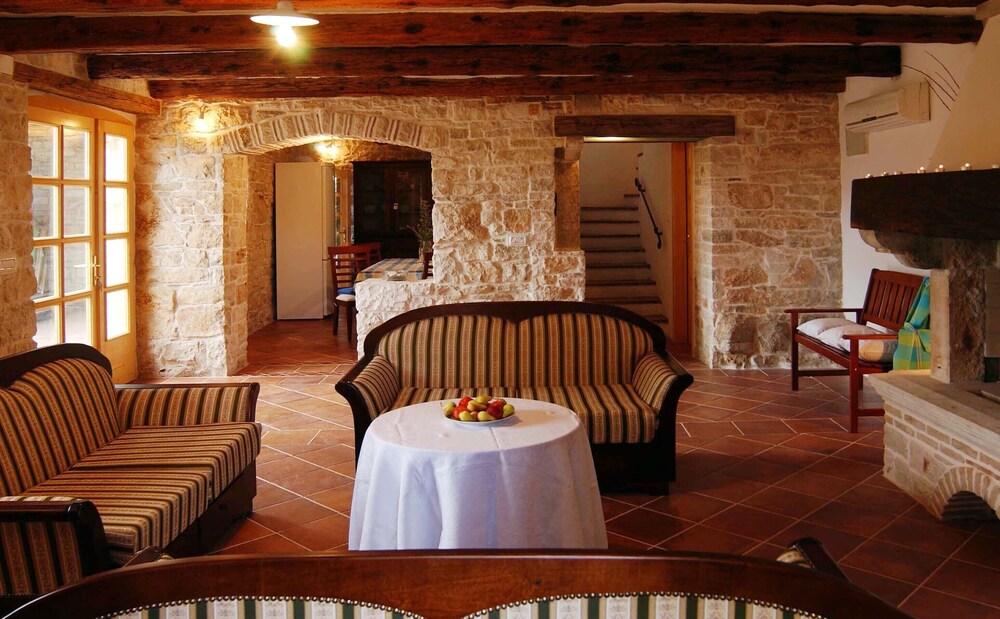Marvelous Istrian Villa Morus view 2