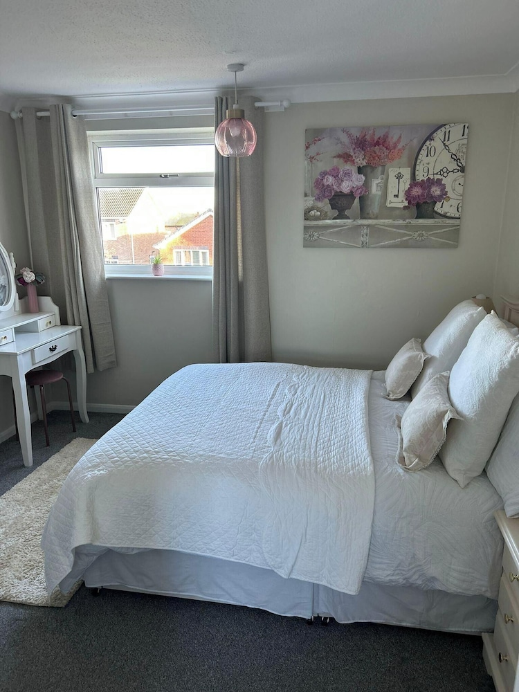 Peak District - 2 Beds - Sleeps 4 - Pet Friendly