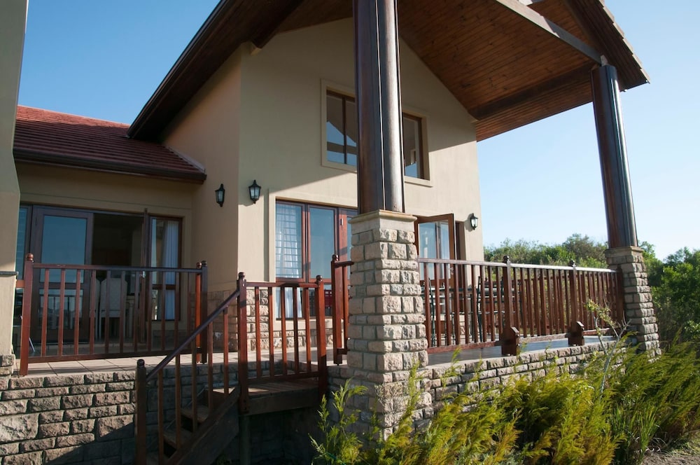 Villa 16 view 2
