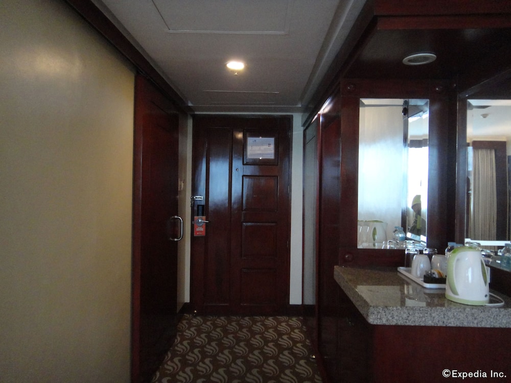 Cebu Vacations - Cebu Parklane International Hotel - Property Image 46