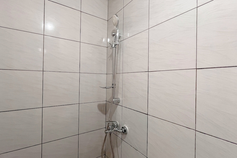 Minimalist 1Br Combined (No Kitchen) At Bandaraya - Tallasa City Makassar Apartment