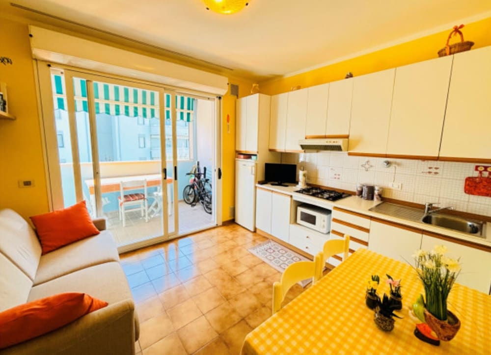 Bright Apartment With a Lovely Balcony