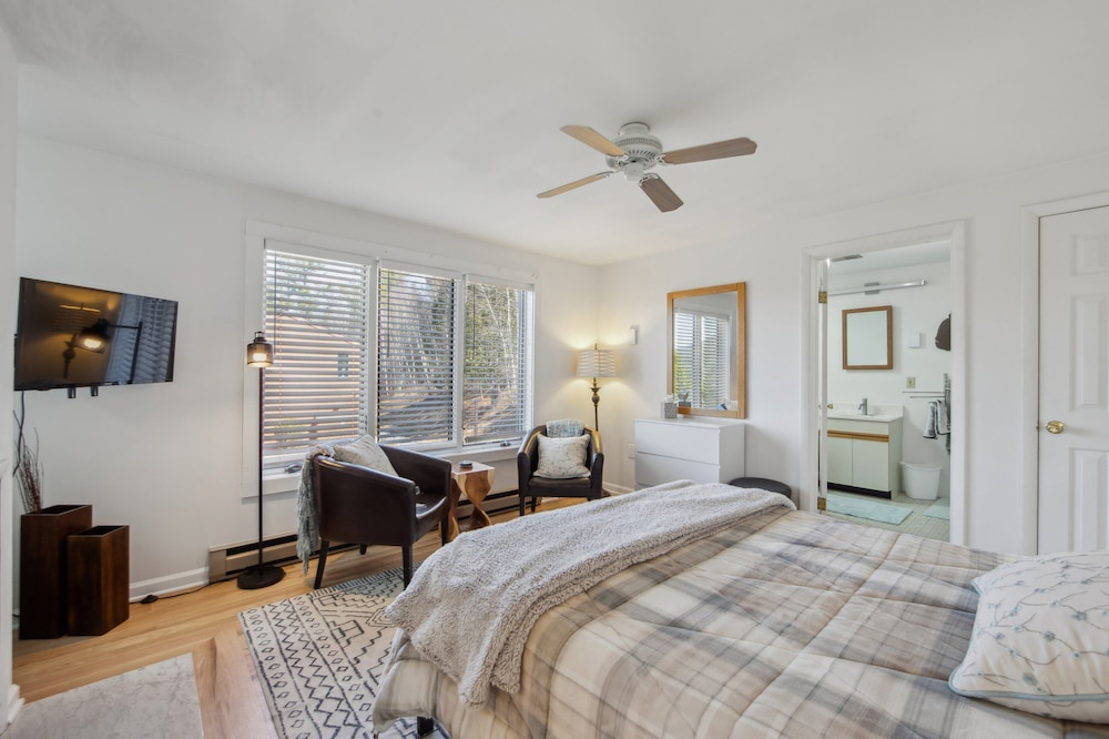 Sleeping Bear Cozy Corner End Unit 1 Bedroom Townhouse by The Summit at Gore Mountain