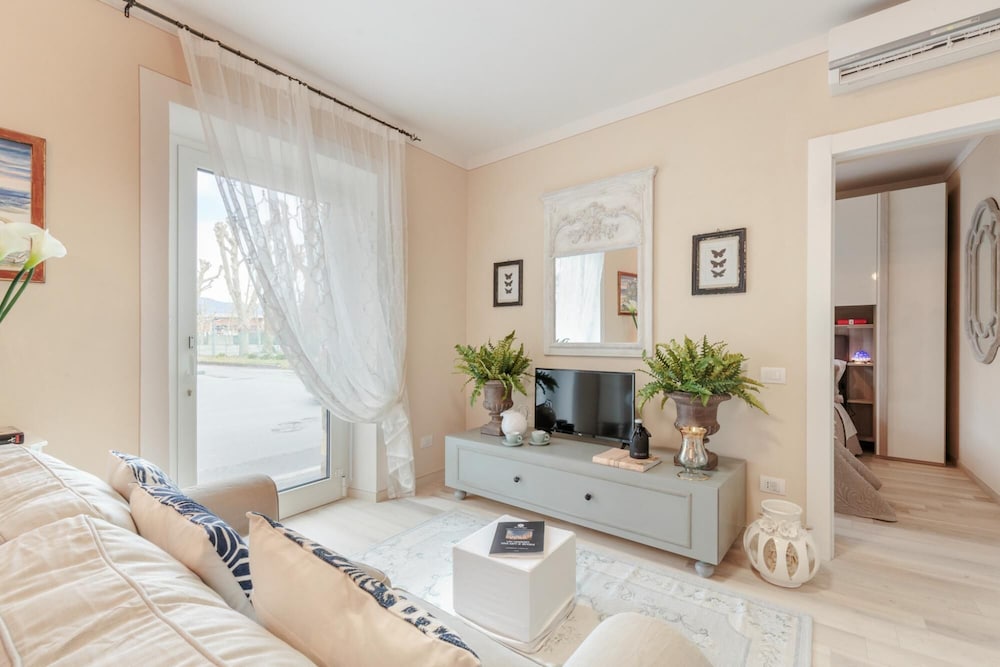 Villa Leonor in Lucca view 5
