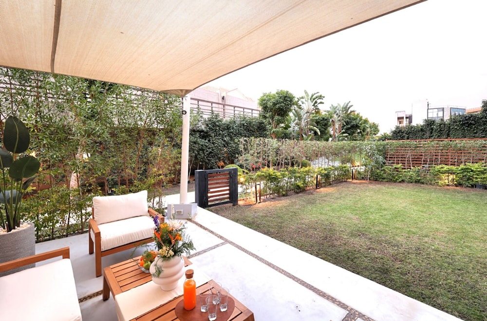 Vesta - Luxury APT - 3BR - La Mirada