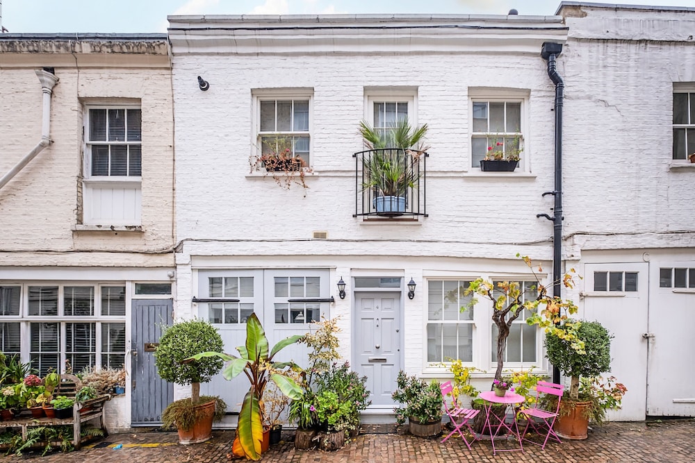 Stanhope Mews Style - 4sms