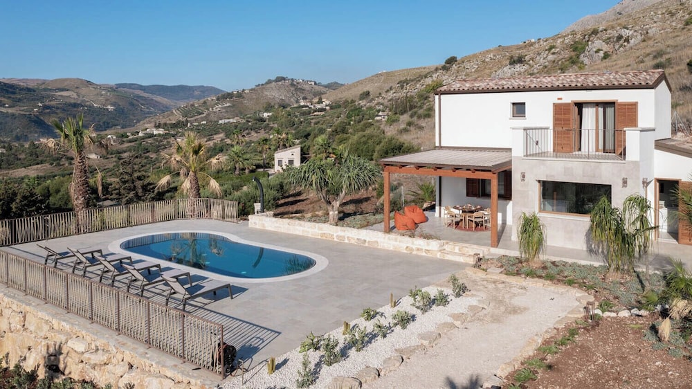 Villa Eos