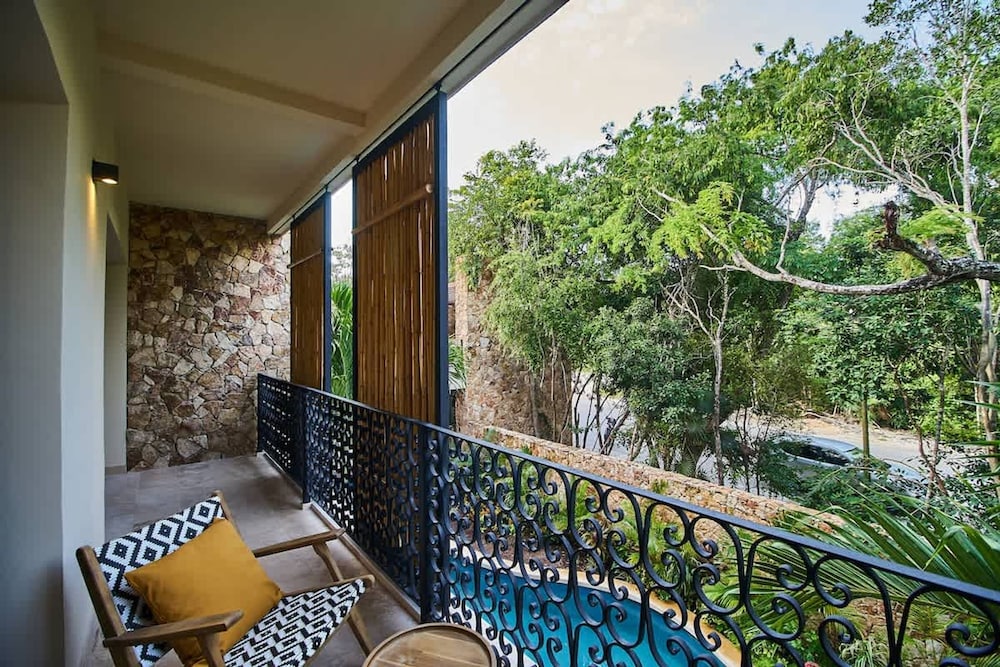 Premium Condo With Terrace Pool View