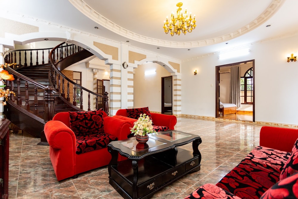 Villa. 231 Le Hong Phong view 4