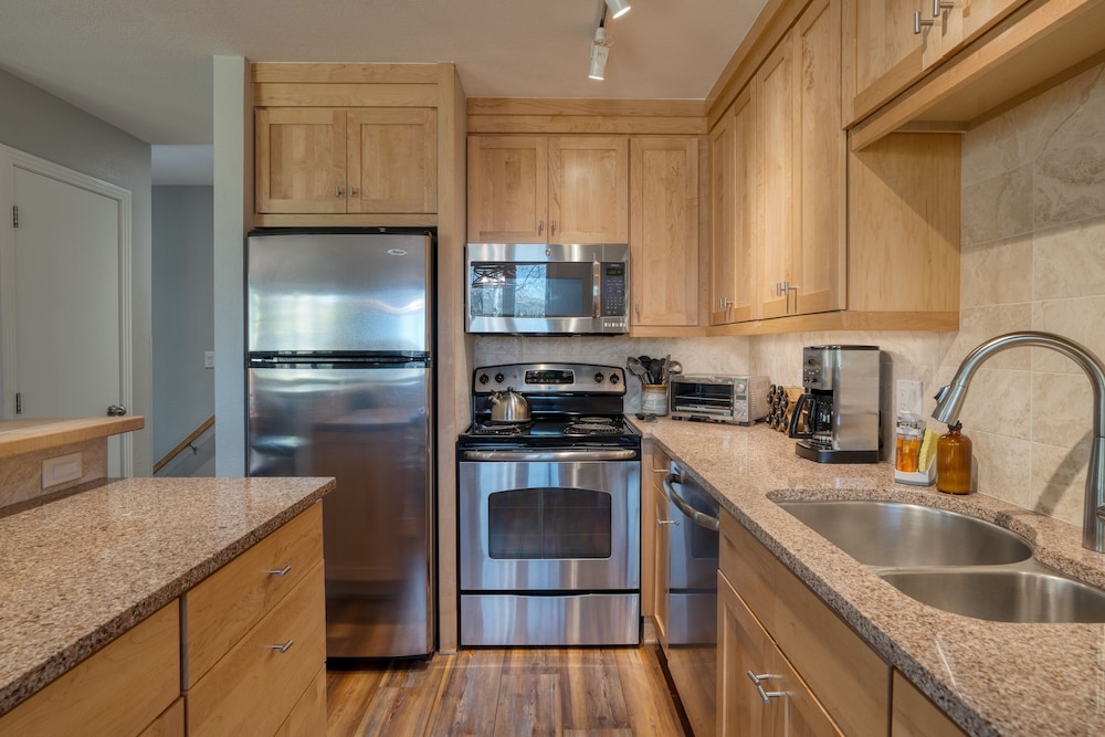 Lulu City 5B by Avantstay Across From Lift 7 10-minute Walk to Downtown