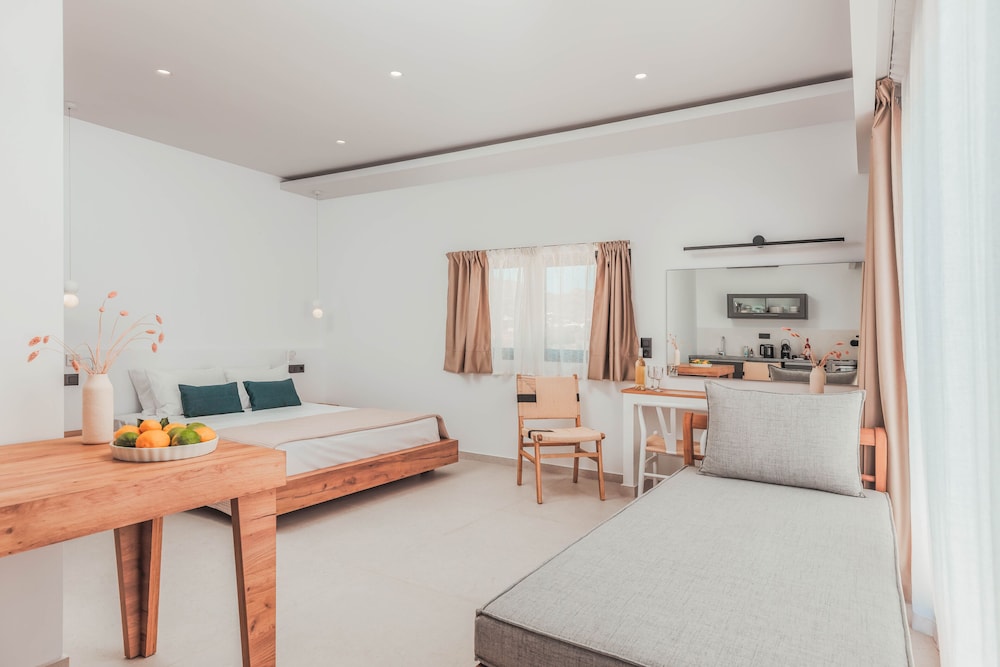 Plakakia Luxury Apartments photo 3