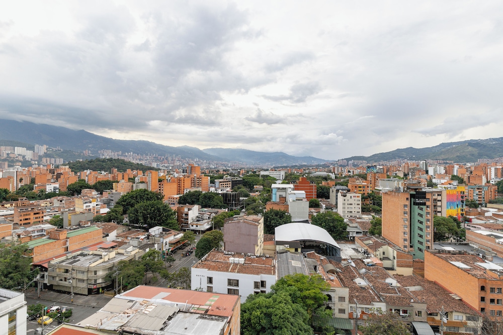 Luxury Laureles LA 70-Medellin Stunner