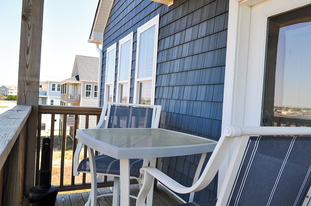 Family Tides by Topsail Realty