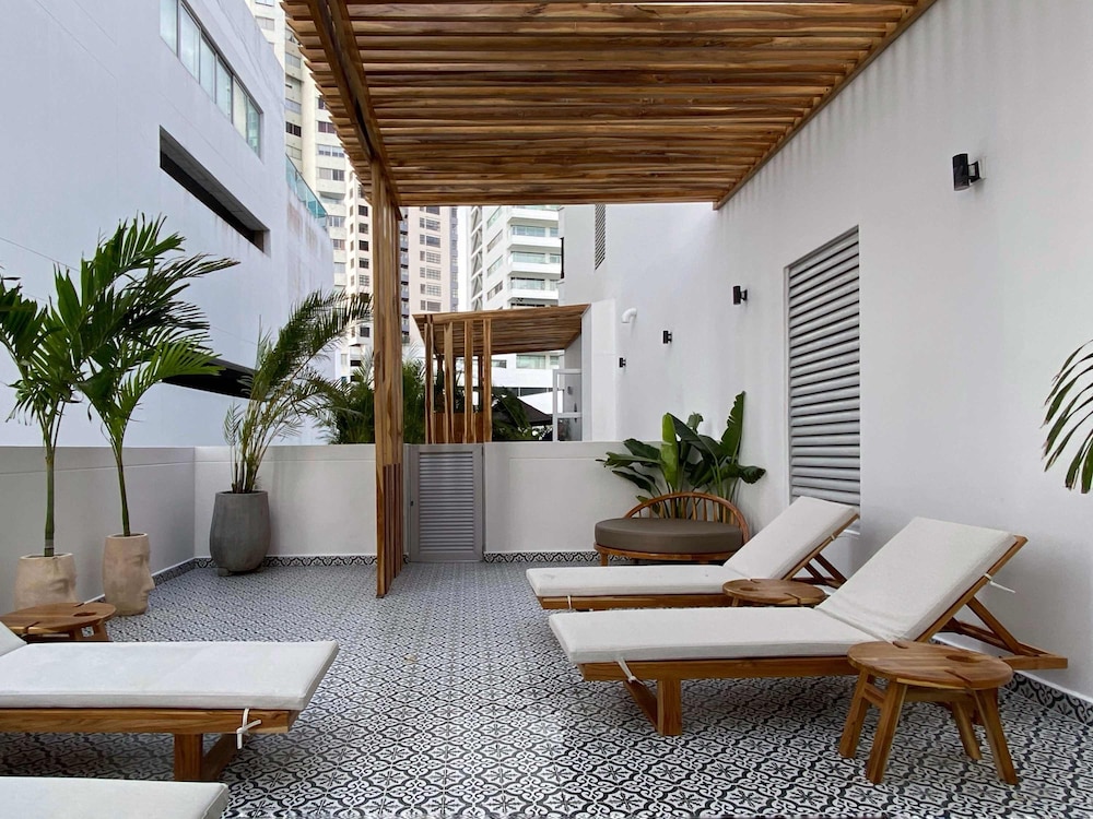 w Comfy 2BR w Beautiful Terrace in CTG