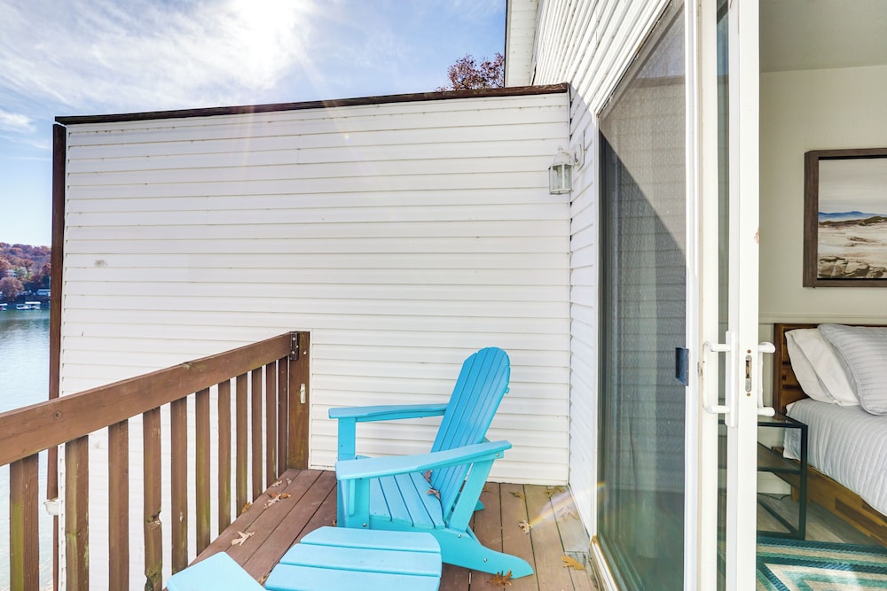 Lake of the Ozarks Vacation Rental: Boat Dock/slip