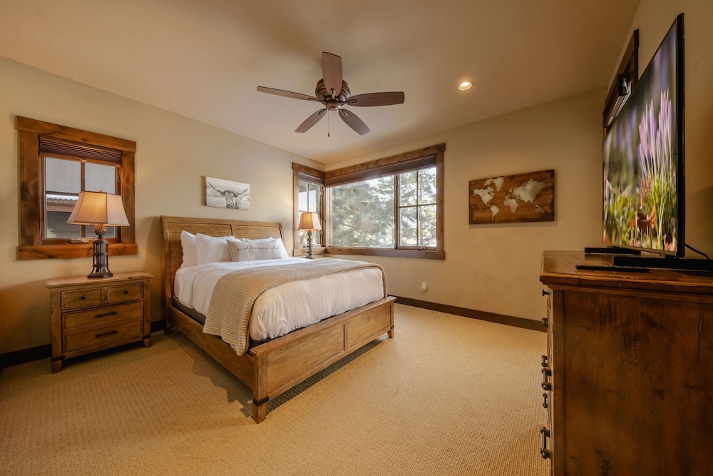 Wilderness Club Lakefront Lodge
