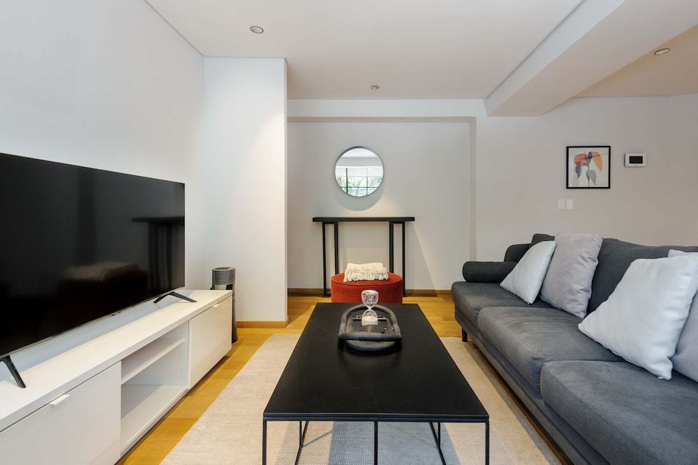 w Radiant 2BR in Roma Norte — Mexico City