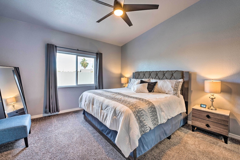 Pool & Patio: Newly Constructed Lake Havasu Home! view 4