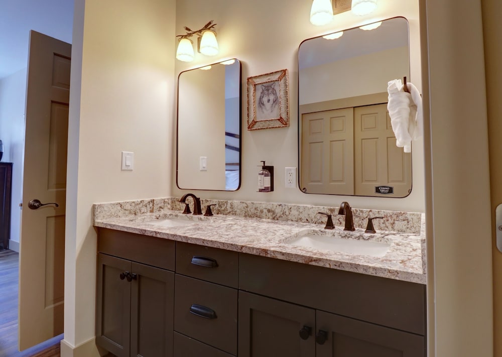 Pp212 Passage Point 2 Bedroom Condo