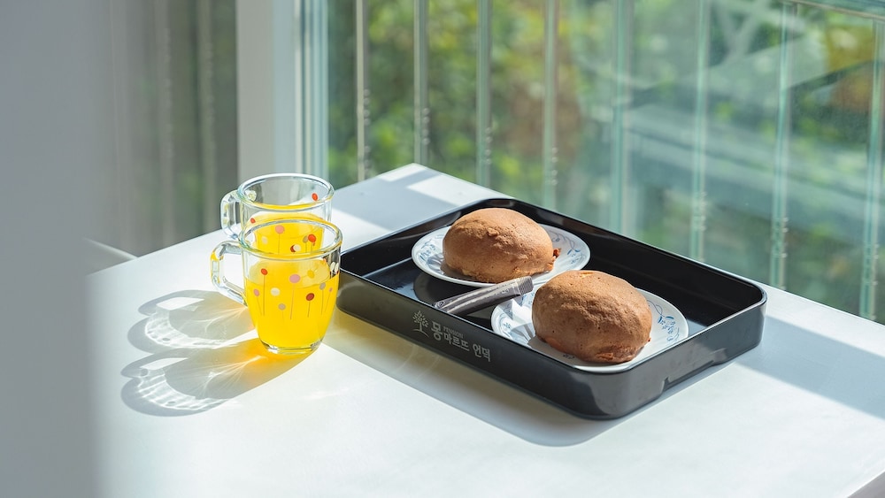 Namhae Montmartre Pension